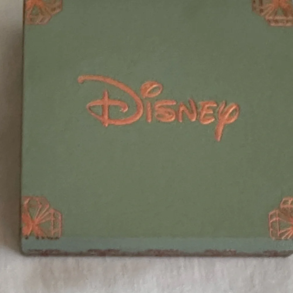 DISNEY CLASSICS 3 PAIR HEART MINNIE MOUSE EARRING SET - Picture 3 of 5